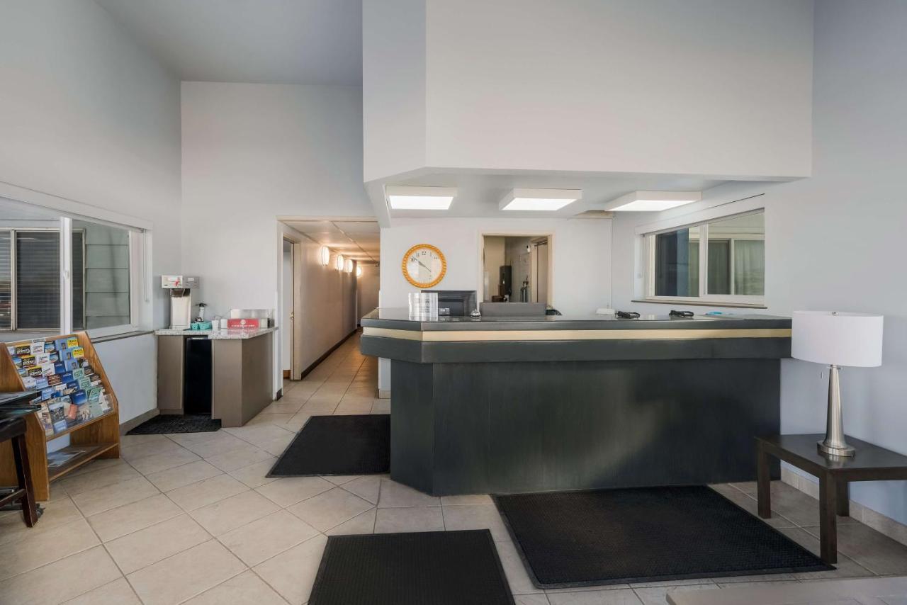 Surestay Hotel By Best Western Wells Extérieur photo